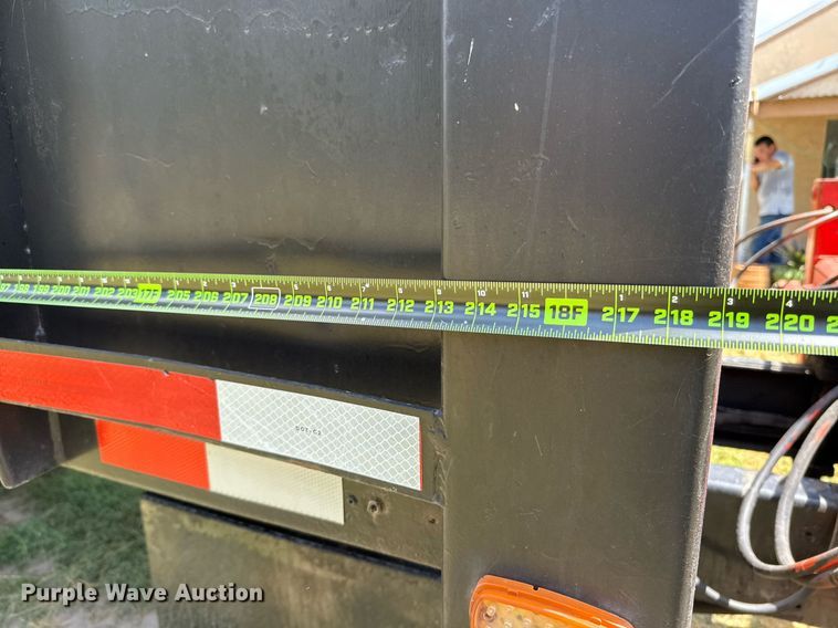 image for item ED5765 2006 Freightliner Business Class M2 grapple crane truck