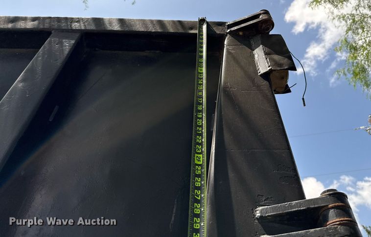 image for item ED5765 2006 Freightliner Business Class M2 grapple crane truck