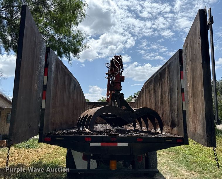 image for item ED5765 2006 Freightliner Business Class M2 grapple crane truck