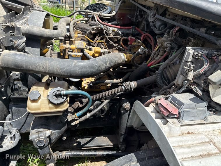 image for item ED5765 2006 Freightliner Business Class M2 grapple crane truck