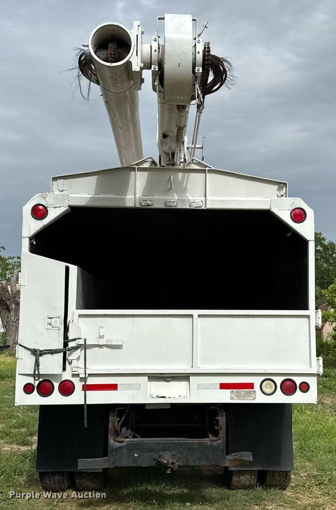 image for item ED5766 2002 International 4400 forestry bucket truck