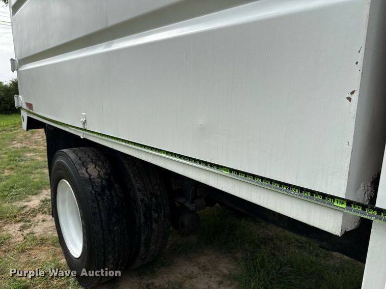 image for item ED5766 2002 International 4400 forestry bucket truck