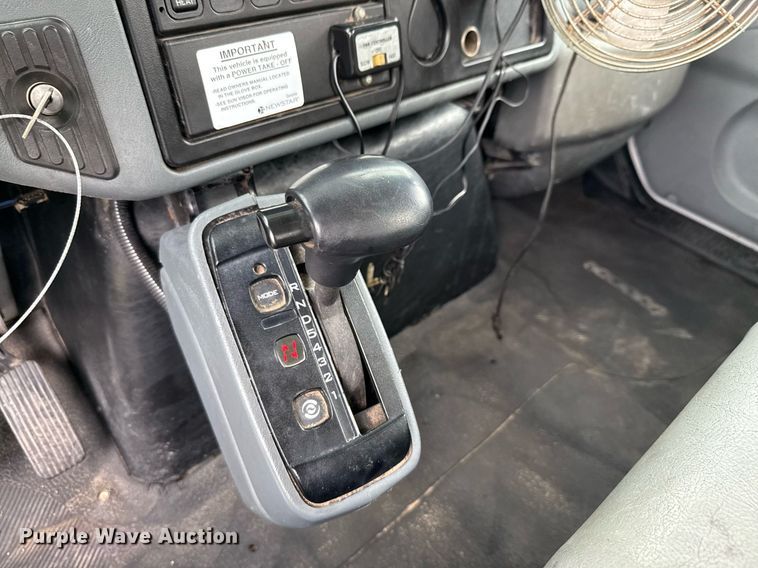 image for item ED5766 2002 International 4400 forestry bucket truck