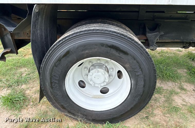 image for item ED5766 2002 International 4400 forestry bucket truck