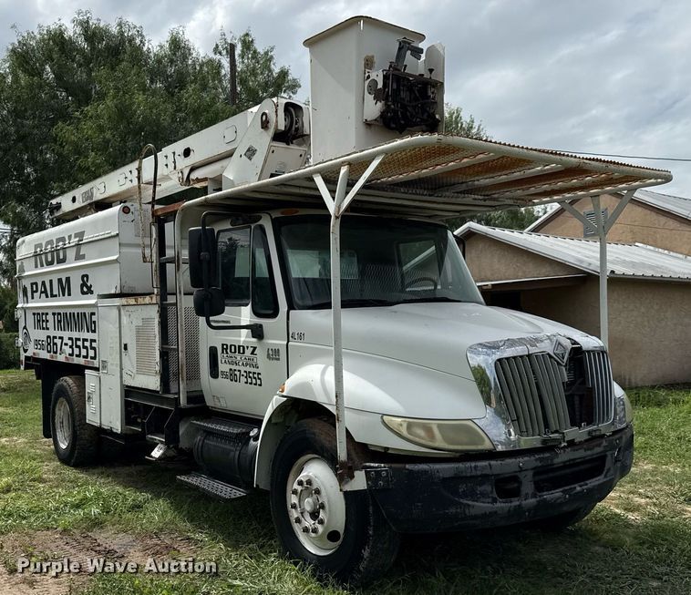 image for item ED5767 2004 International 4300 forestry bucket truck