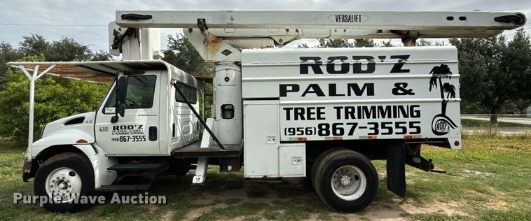 image for item ED5767 2004 International 4300 forestry bucket truck