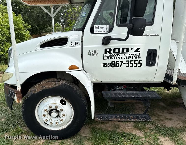 image for item ED5767 2004 International 4300 forestry bucket truck