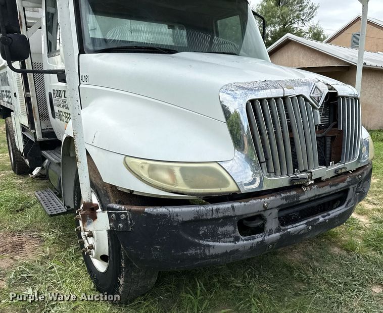 image for item ED5767 2004 International 4300 forestry bucket truck