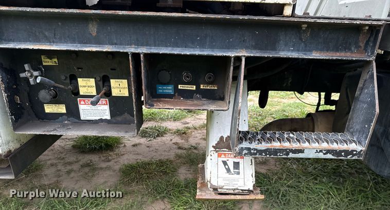 image for item ED5767 2004 International 4300 forestry bucket truck