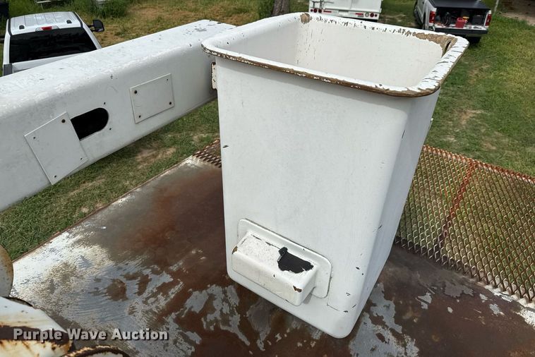 image for item ED5767 2004 International 4300 forestry bucket truck