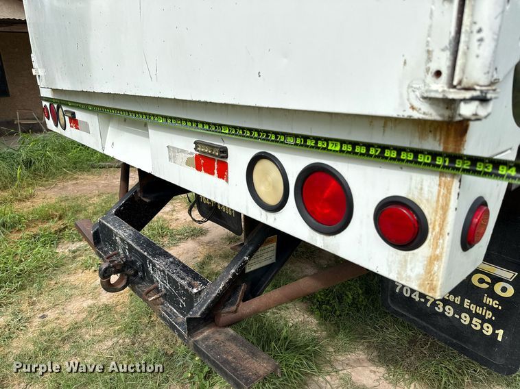 image for item ED5767 2004 International 4300 forestry bucket truck