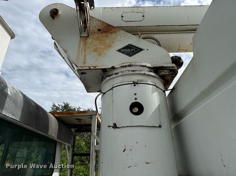 image for item ED5767 2004 International 4300 forestry bucket truck