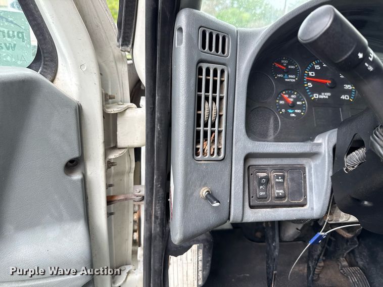 image for item ED5767 2004 International 4300 forestry bucket truck