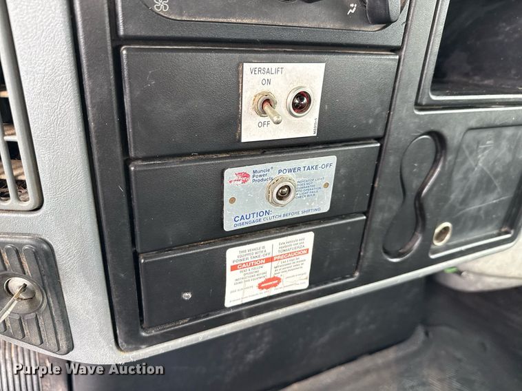 image for item ED5767 2004 International 4300 forestry bucket truck