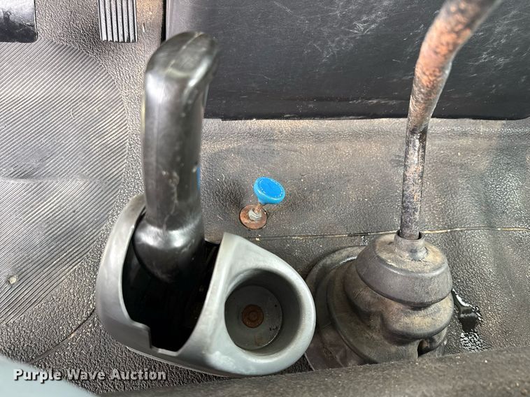 image for item ED5767 2004 International 4300 forestry bucket truck