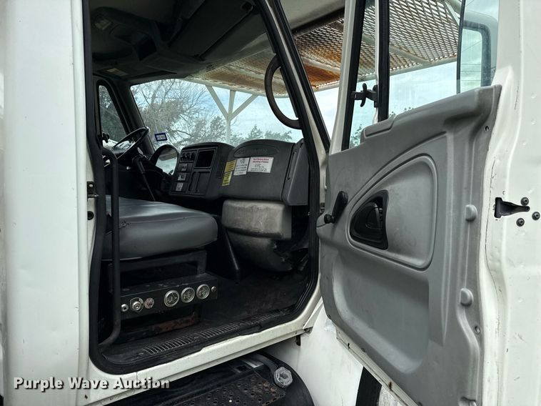 image for item ED5767 2004 International 4300 forestry bucket truck