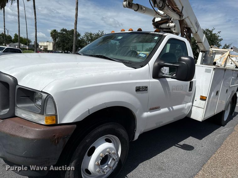 image for item ED5769 2003 Ford F550 Super Duty XL bucket truck