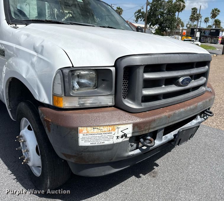 image for item ED5769 2003 Ford F550 Super Duty XL bucket truck