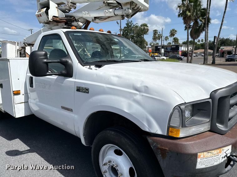 image for item ED5769 2003 Ford F550 Super Duty XL bucket truck