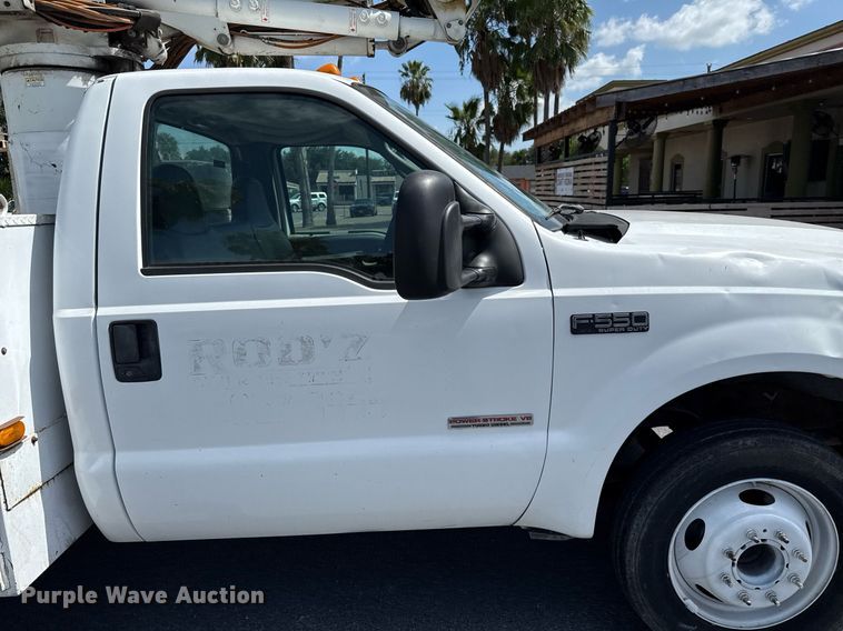 image for item ED5769 2003 Ford F550 Super Duty XL bucket truck