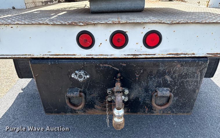 image for item ED5769 2003 Ford F550 Super Duty XL bucket truck