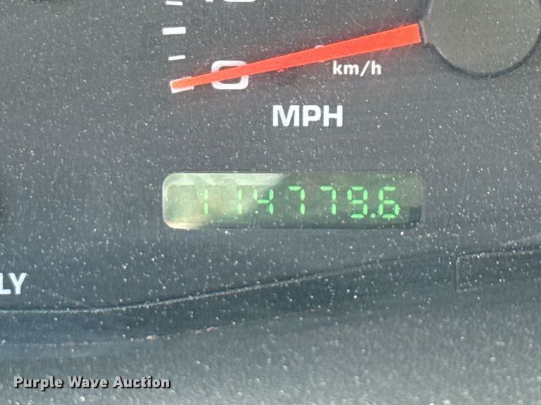 image for item ED5769 2003 Ford F550 Super Duty XL bucket truck