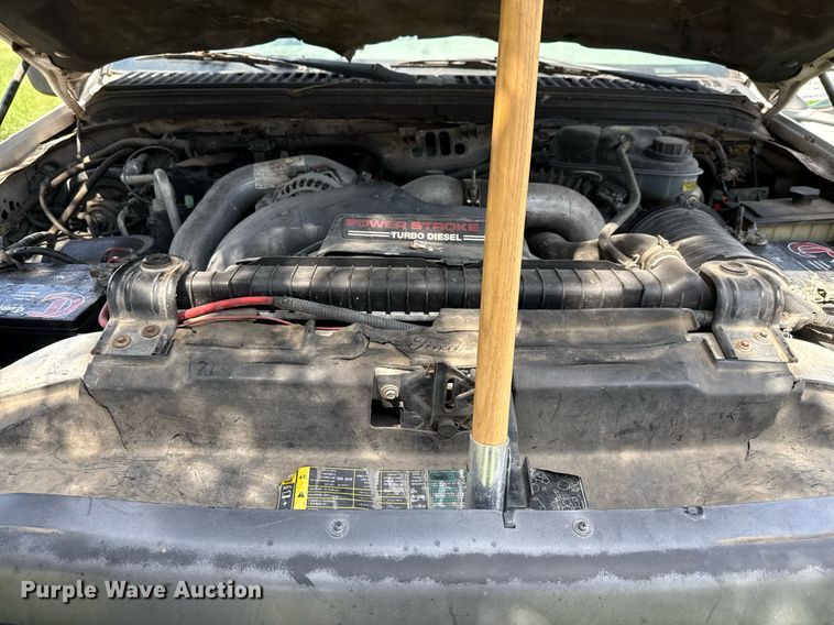 image for item ED5769 2003 Ford F550 Super Duty XL bucket truck