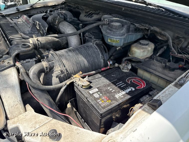 image for item ED5769 2003 Ford F550 Super Duty XL bucket truck