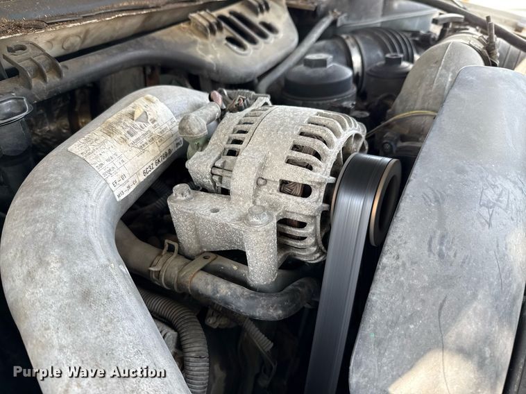 image for item ED5769 2003 Ford F550 Super Duty XL bucket truck