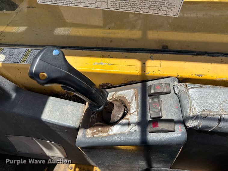 image for item ED5782 Gehl DL-10H55 telehandler