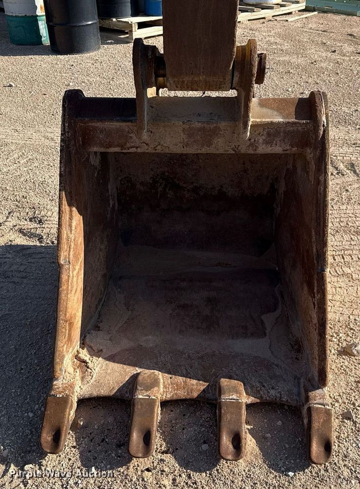 image for item ED5784 2002 Caterpillar 312C L excavator