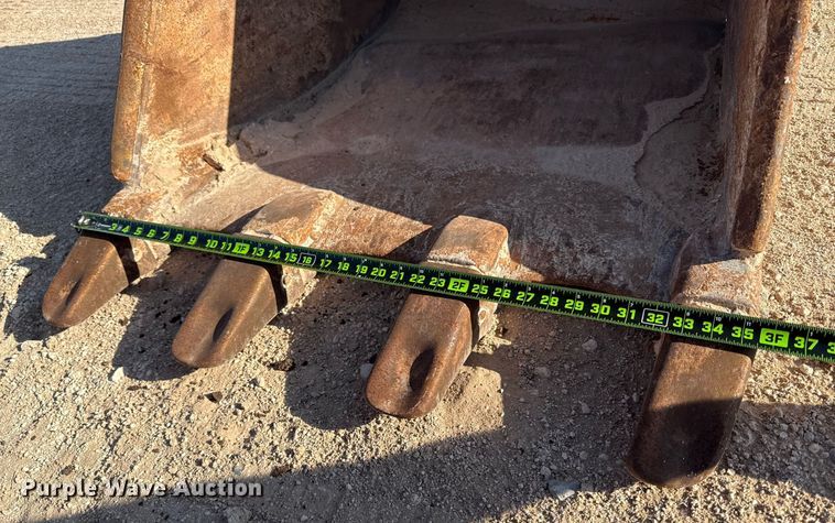 image for item ED5784 2002 Caterpillar 312C L excavator