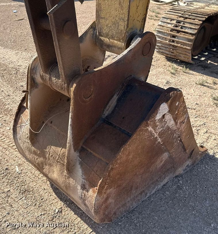 image for item ED5784 2002 Caterpillar 312C L excavator