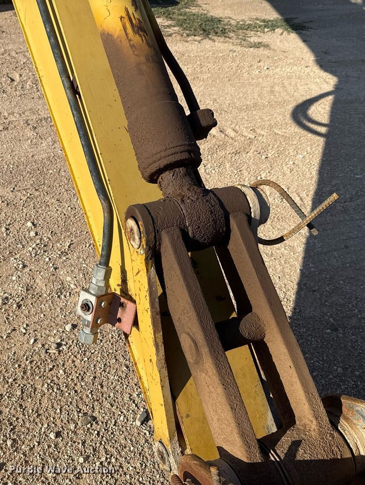 image for item ED5784 2002 Caterpillar 312C L excavator