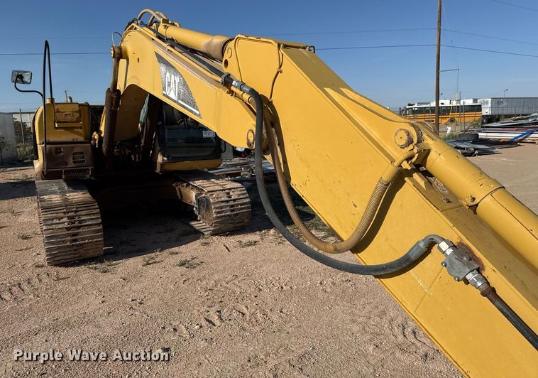 image for item ED5784 2002 Caterpillar 312C L excavator