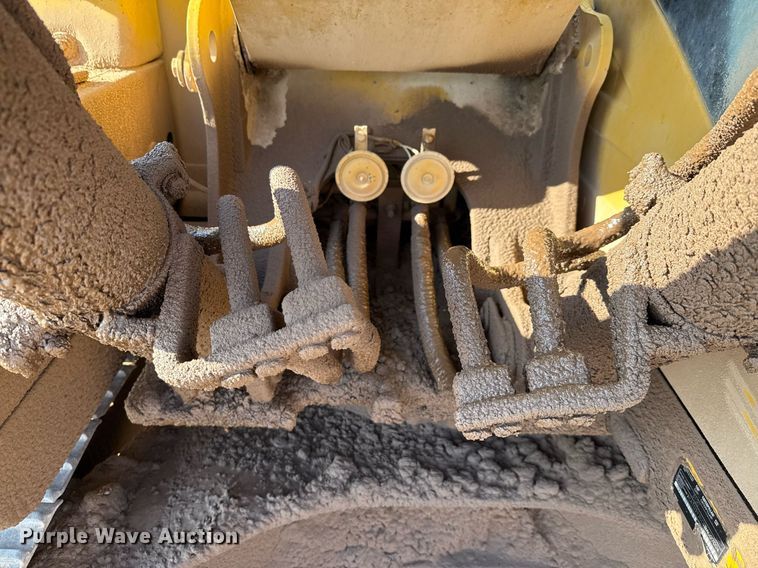 image for item ED5784 2002 Caterpillar 312C L excavator