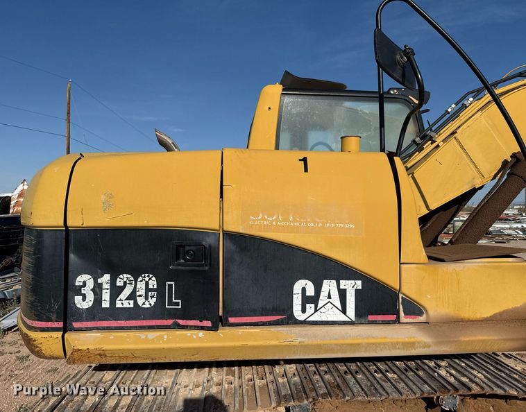 image for item ED5784 2002 Caterpillar 312C L excavator