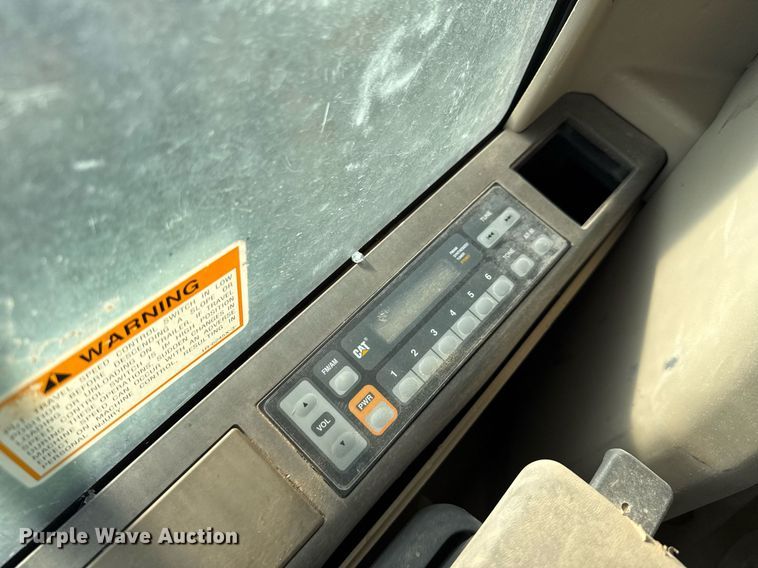 image for item ED5784 2002 Caterpillar 312C L excavator