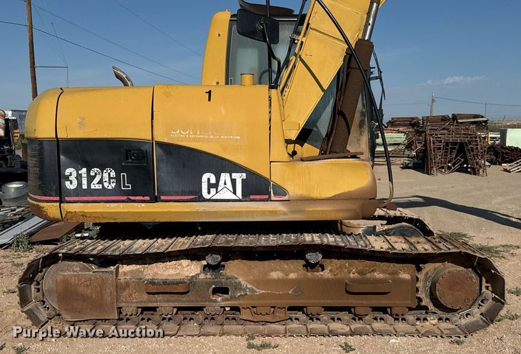 image for item ED5784 2002 Caterpillar 312C L excavator