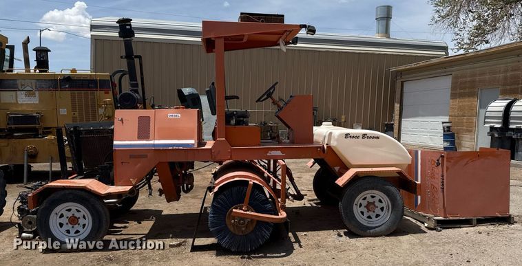 image for item ED5785 2011 Broce KR350 broom