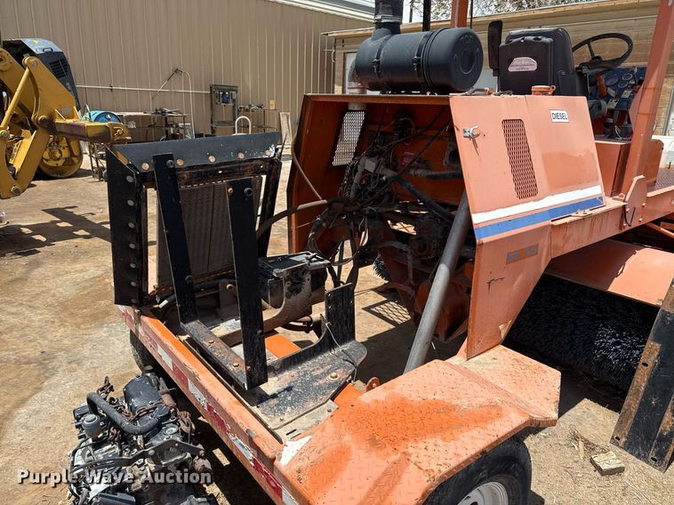 image for item ED5785 2011 Broce KR350 broom