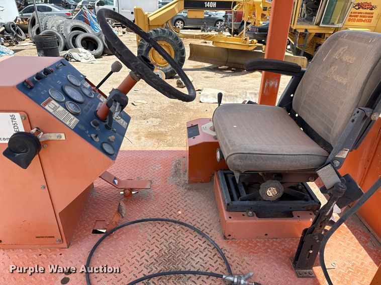 image for item ED5785 2011 Broce KR350 broom