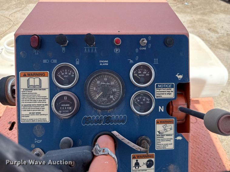 image for item ED5785 2011 Broce KR350 broom