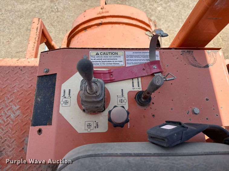 image for item ED5785 2011 Broce KR350 broom