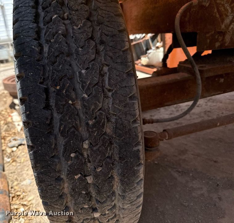 image for item ED5785 2011 Broce KR350 broom