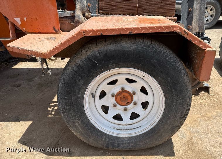 image for item ED5785 2011 Broce KR350 broom