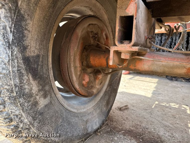 image for item ED5785 2011 Broce KR350 broom