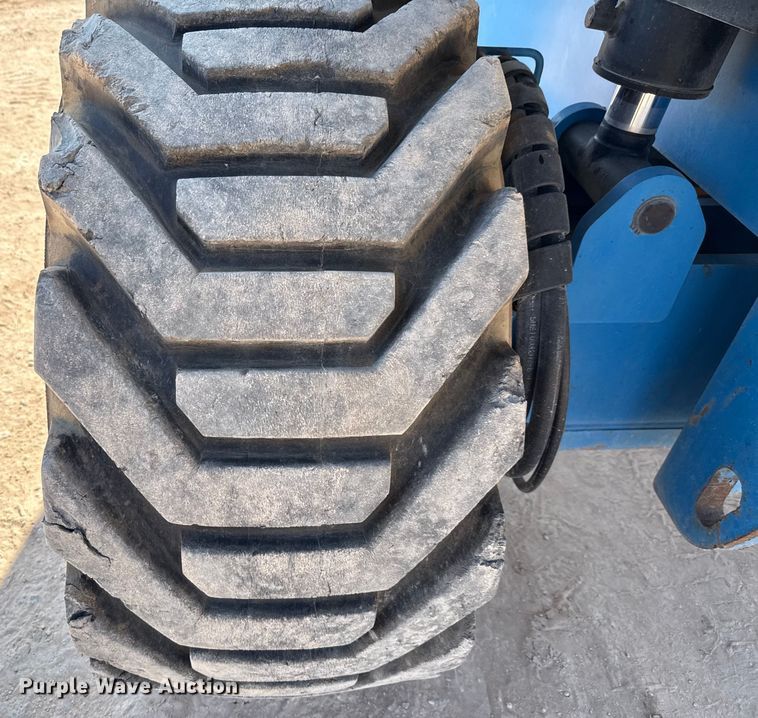 image for item ED5789 2012 Genie S-80X boom lift