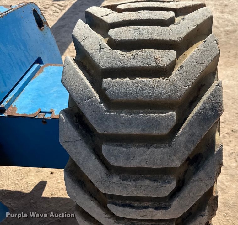 image for item ED5789 2012 Genie S-80X boom lift