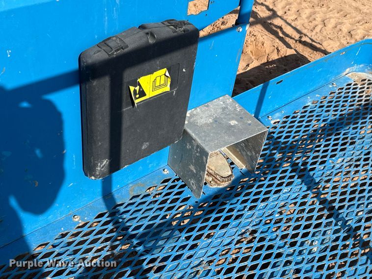 image for item ED5790 2007 Genie S-65  boom lift